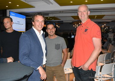 Algemeen directeur, Lex van der Ende samen met Jerry van der Knaap van Kwekerij Opstal en Edwin Huisman van Huisman Chrysanten.